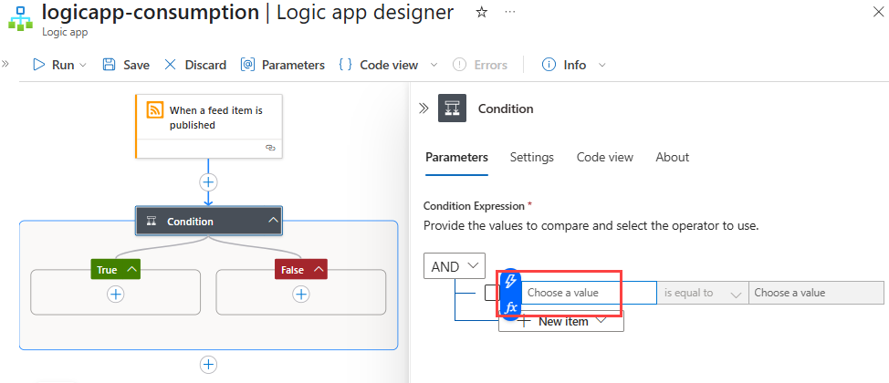 Screenshot zeigt das Azure-Portal, den Workflow-Designer für Verbrauch, den RSS-Trigger und die Aktion „Bedingung“ mit geöffnetem Informationsbereich und ausgewählter Schaltfläche für dynamische Inhalte.