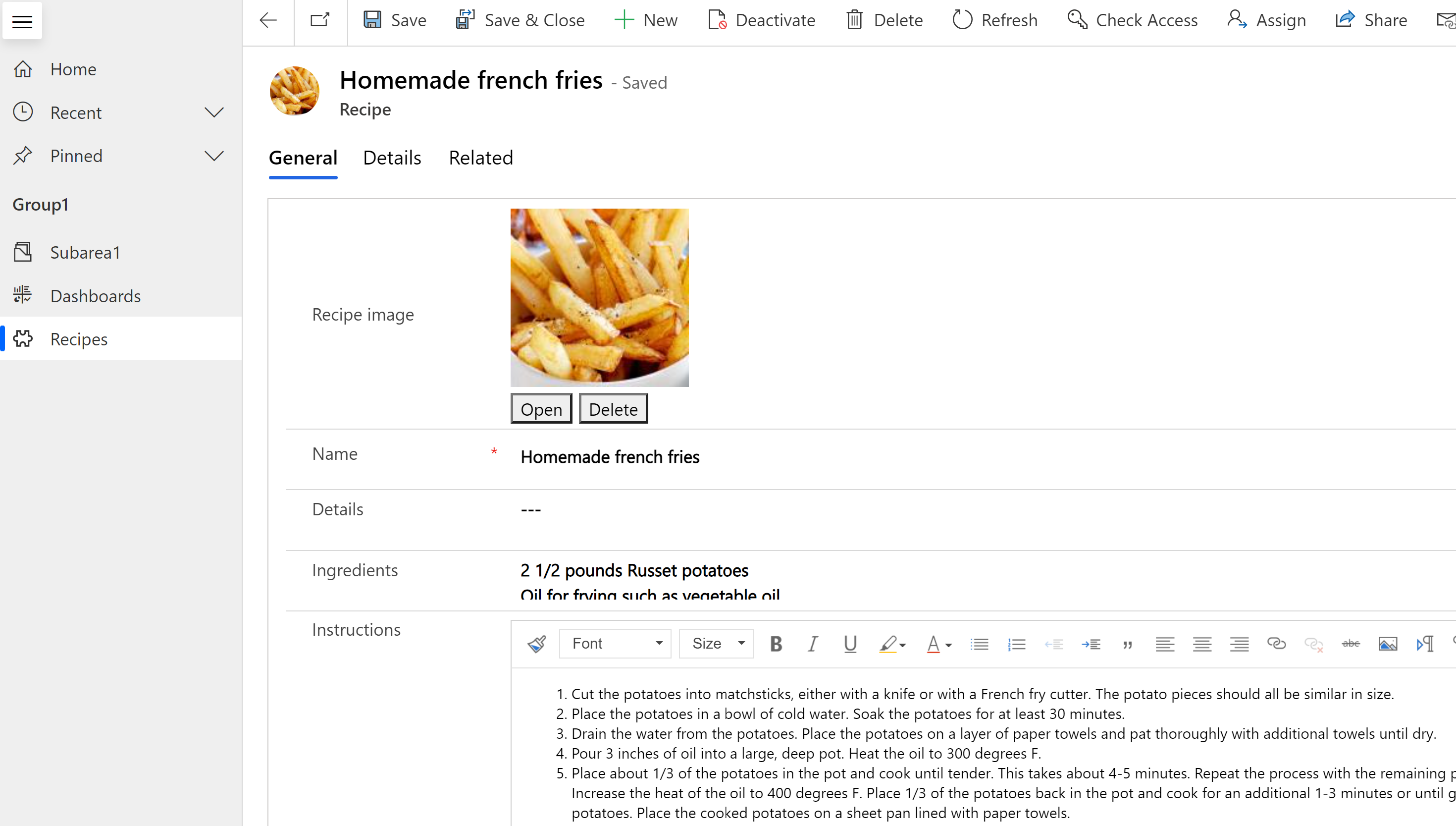 Formular zur Runtime mit Pommes-Frites-Primärbild, das in einem Rezepttabellendatensatz angezeigt wird