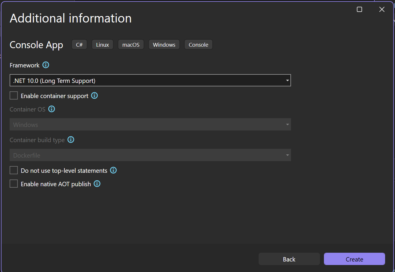 Captura de pantalla de la ventana Información adicional de Visual Studio que muestra .NET 10.0 seleccionado como marco de destino para el nuevo proyecto.
