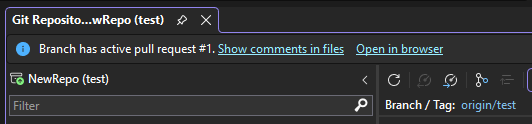 Captura de pantalla que muestra el vínculo para ver los comentarios en la ventana Cambios de Git.