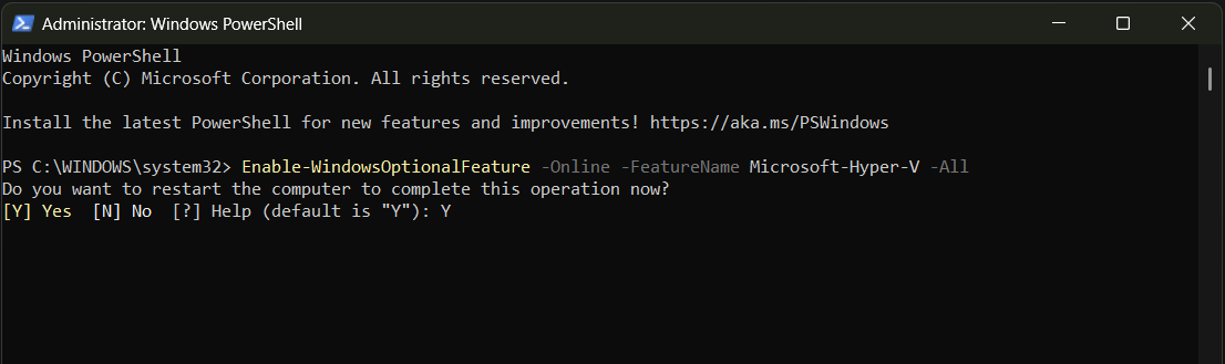 Capture d’écran de la fenêtre PowerShell après avoir exécuté la commande pour activer Hyper-V.