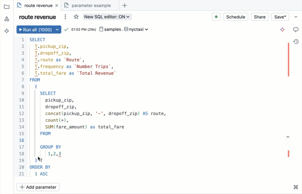 Più utenti che modificano la stessa query contemporaneamente, con il cursore e la selezione di ogni utente evidenziati in un colore diverso.
