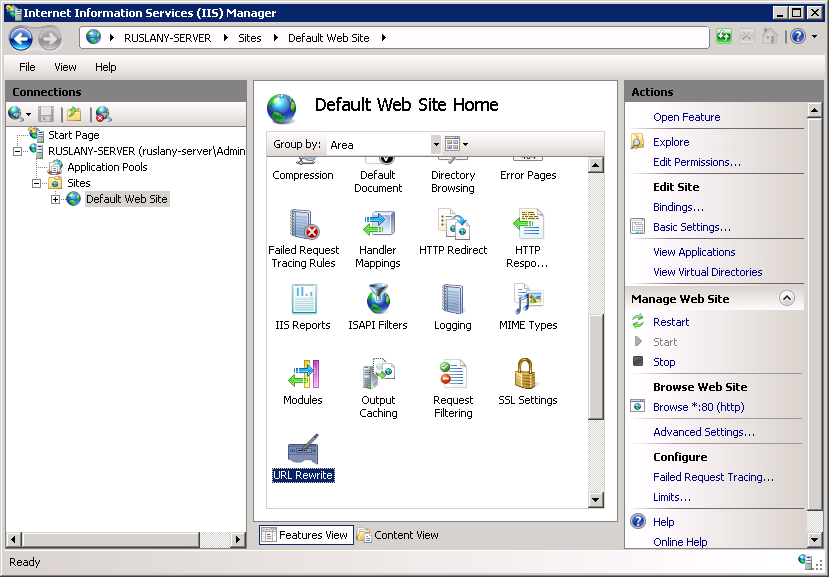 Screenshot della pagina Gestore di IIS. Nel riquadro Connessioni è selezionato Sito Web Predefinito. Nel riquadro Home del Sito Web Predefinito è selezionata l'opzione URL Rewrite.