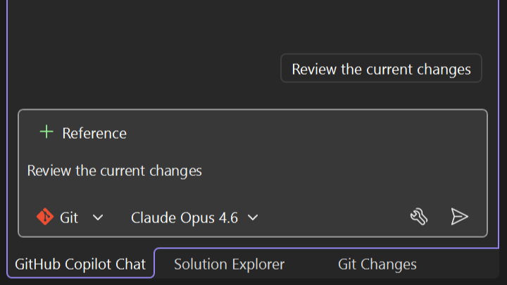 Captura de tela mostrando Copilot Chat com a opção de alterações de revisão e agente do Git realçada.