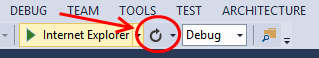 Skärmbild av Visual Studio med knappen Uppdatera i rött. Uppdateringsknappen är en cirkelpil.