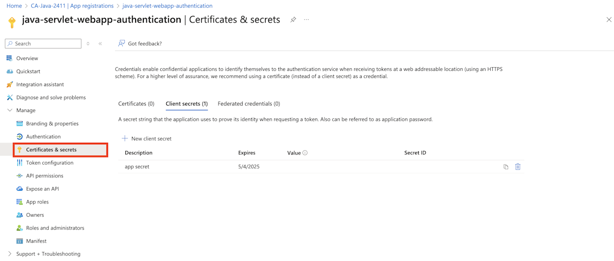 Skärmbild som markerar bladet certifikat och hemligheter för en app som registrerats med Microsoft Entra-ID på Azure Portal